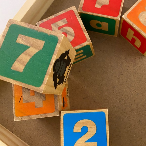 Melissa & Doug ABC+123 Wooden Blocks, Age 3+, 26 Alphabet Blocks - Picture 9 of 13